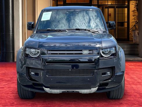 Used 2024 Land Rover Defender 130 X AWD/4WD image 3