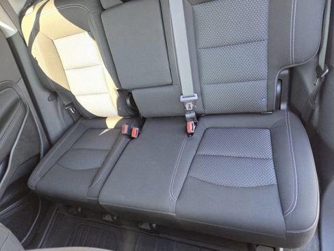 Used 2024 GMC Terrain SLE w/ Driver Convenience Package FWD image 28