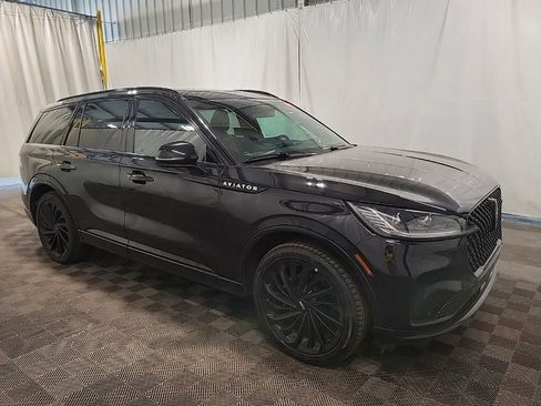 Used 2025 Lincoln Aviator Reserve w/ Equipment Group 201A AWD/4WD image 4