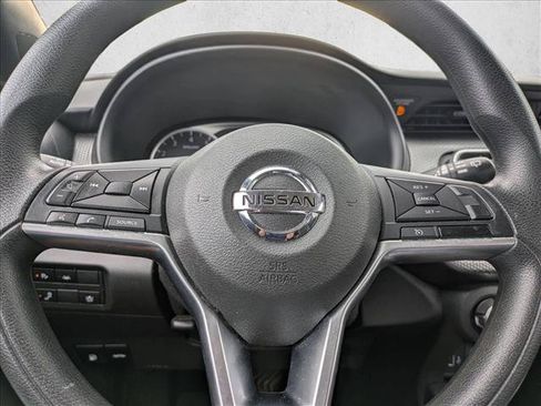 Used 2020 Nissan Kicks S FWD image 14