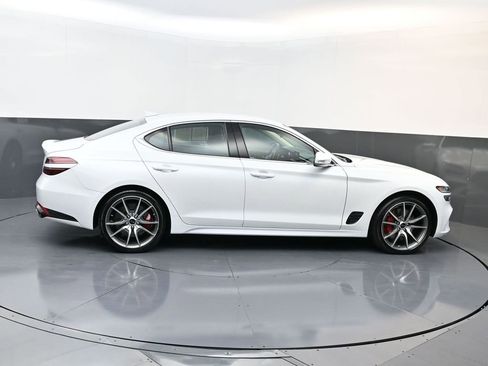 Used 2025 Genesis G70 2.5T image 2
