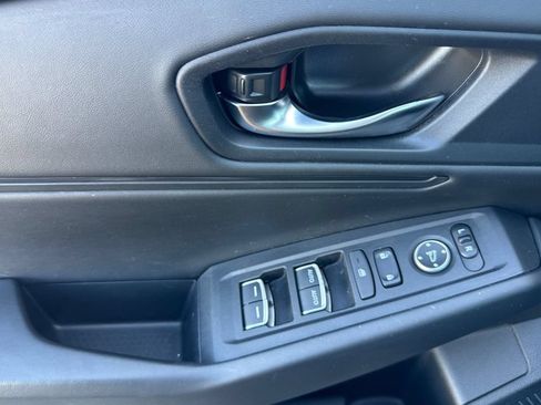 Certified 2023 Honda Accord EX image 13