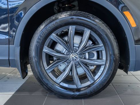 Used 2024 Volkswagen Tiguan SE AWD/4WD image 13