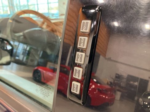 Used 2019 Ford F150 XLT w/ XTR Package image 10