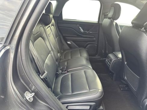 Used 2020 Lincoln Corsair Standard w/ Elements Package image 10