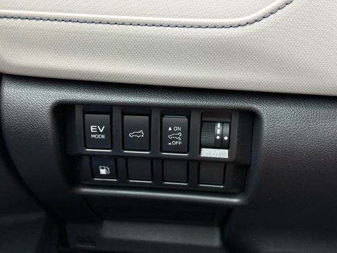 New 2026 Subaru Forester Touring AWD/4WD image 17