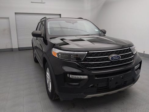 Used 2022 Ford Explorer XLT w/ Equipment Group 202A image 14