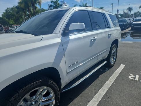 Used 2020 GMC Yukon SLT w/ Premium Edition RWD image 4