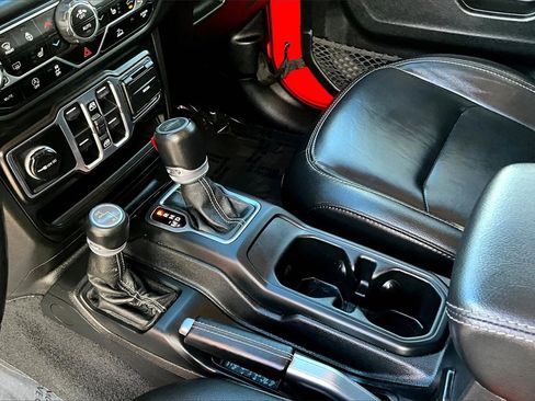 Used 2021 Jeep Gladiator Overland w/ Popular Equipment Package image 15