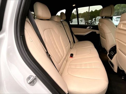 Used 2021 BMW X5 xDrive40i w/ Premium Package 3 image 18