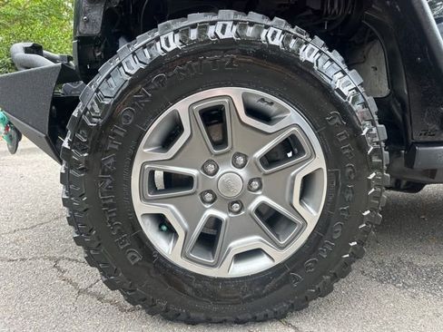 Used 2014 Jeep Wrangler Unlimited Rubicon w/ Connectivity Group AWD/4WD image 24