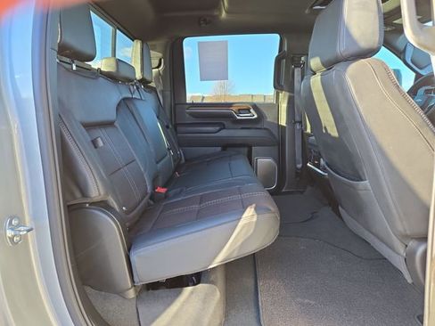 Used 2025 Chevrolet Silverado 3500 High Country w/ Technology Package image 40