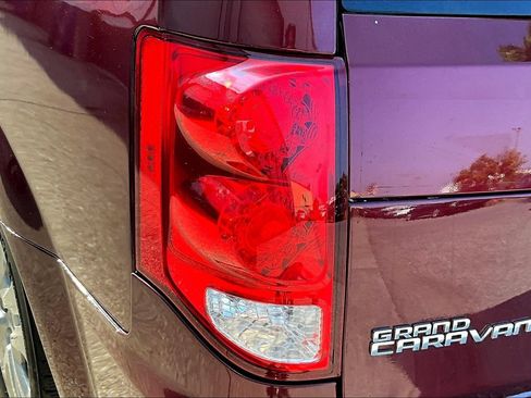 Used 2017 Dodge Grand Caravan SE w/ Power Window Group FWD image 22