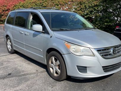 Used 2009 Volkswagen Routan SE