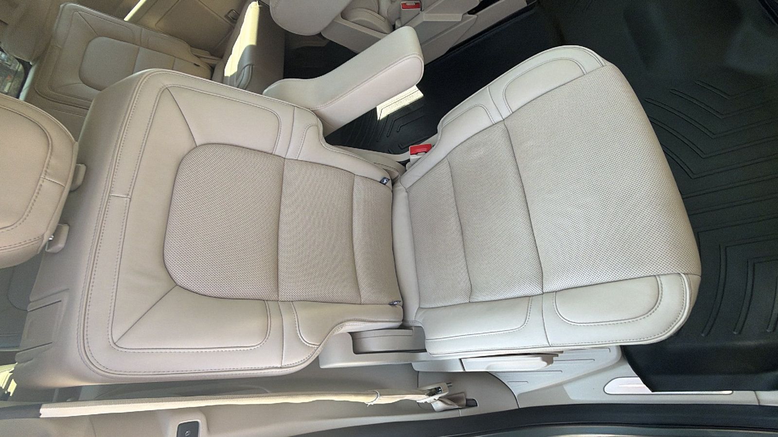 Used 2019 Lincoln Navigator Reserve AWD/4WD image 19