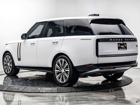 Used 2023 Land Rover Range Rover SE AWD/4WD image 10