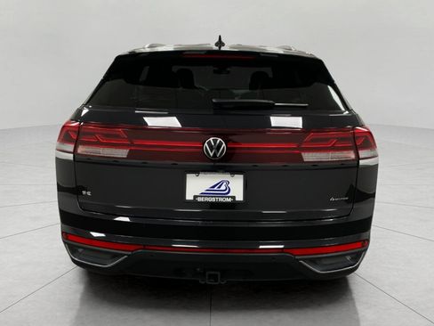 Used 2024 Volkswagen Atlas Cross Sport SE AWD/4WD image 6