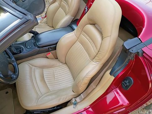 Used 2002 Chevrolet Corvette Convertible w/ Preferred Equipment Group2 RWD image 26