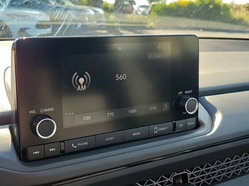 Certified 2023 Honda Accord EX image 27