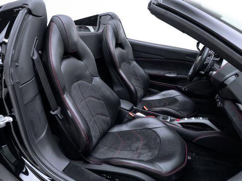 Used 2018 Ferrari 488 Spider image 19