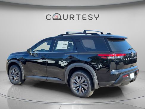 New 2026 Nissan Pathfinder SV w/ SV Premium Package FWD image 4