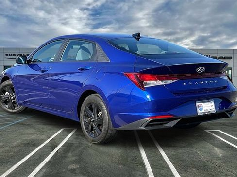 Used 2023 Hyundai Elantra SEL image 10