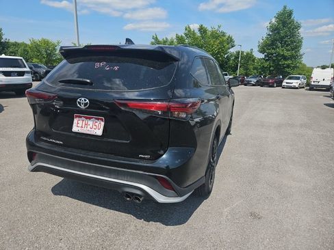 Used 2025 Toyota Highlander XSE AWD/4WD image 7