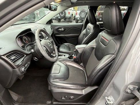 Used 2022 Jeep Cherokee Trailhawk w/ Sun, Sound & Nav Group image 15