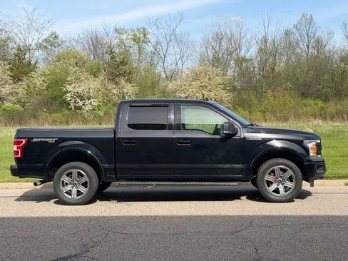 Used 2018 Ford F150 XLT w/ Equipment Group 302A Luxury AWD/4WD image 24