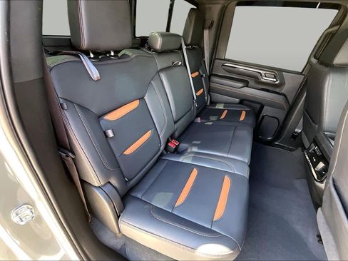 Used 2024 GMC Sierra 2500 AT4 w/ AT4 Premium Plus Package AWD/4WD image 20