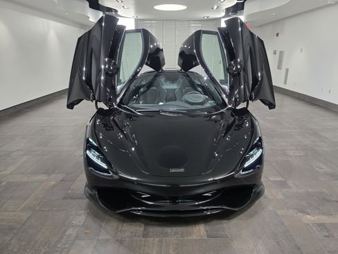 New 2026 McLaren 750S Coupe image 20