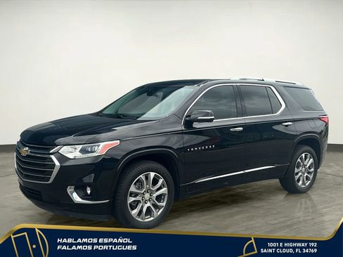 Certified 2021 Chevrolet Traverse Premier FWD image 2