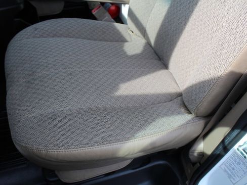 Used 2016 Chevrolet Express 4500 Extended image 19