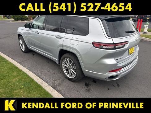 Used 2022 Jeep Grand Cherokee L Summit w/ Luxury Tech Group V AWD/4WD image 6