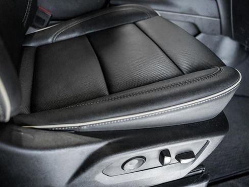 Used 2023 Chevrolet Tahoe Premier image 34