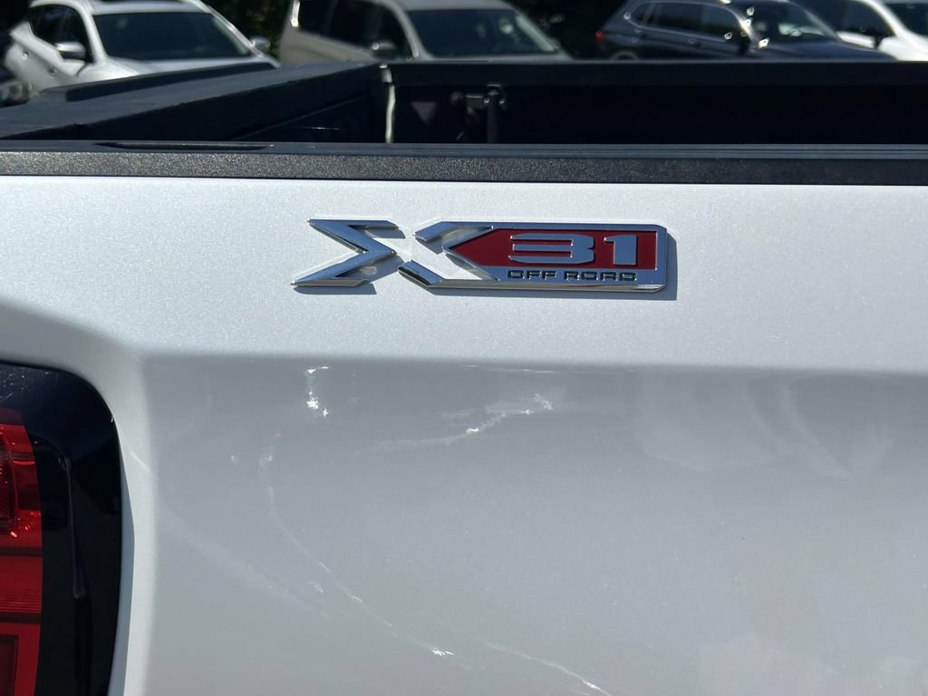 Used 2021 GMC Sierra 1500 SLT AWD/4WD image 12