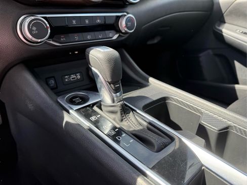 Used 2024 Nissan Sentra SV FWD image 20