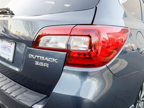 Used 2017 Subaru Outback 3.6R Limited image 25