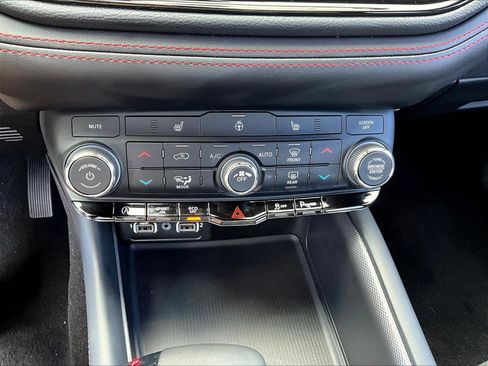 Used 2026 Dodge Durango GT RWD image 15