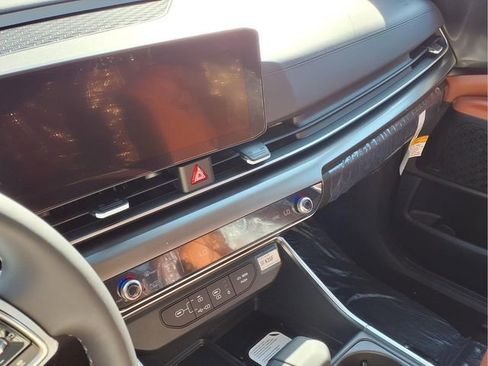 New 2026 Kia Carnival SX Prestige FWD image 5