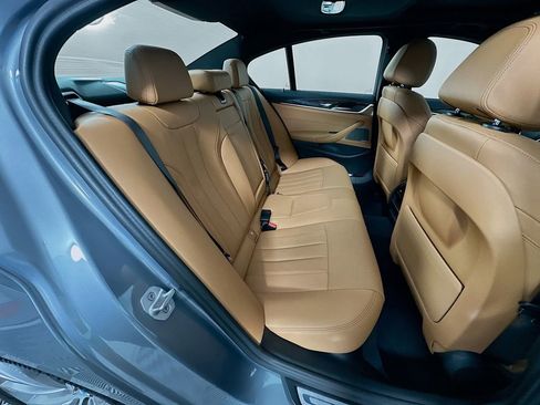 Certified 2023 BMW 530i w/ Premium Package image 28