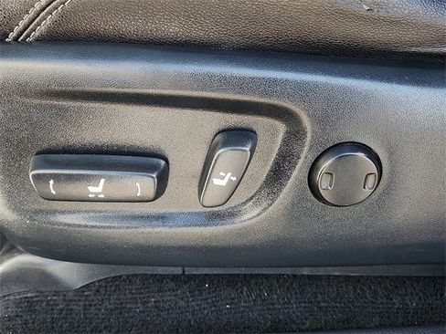 Used 2016 Toyota 4Runner Limited image 14