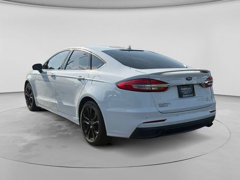 Used 2020 Ford Fusion SE w/ Equipment Group 151A FWD image 5