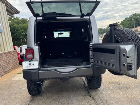 Used 2017 Jeep Wrangler Unlimited Sport AWD/4WD image 10