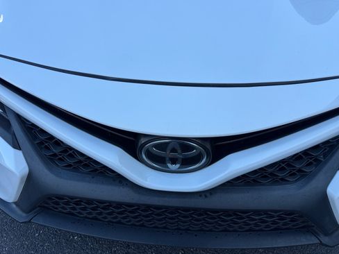 Used 2020 Toyota Camry SE FWD image 22