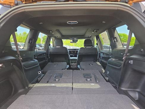 New 2026 Jeep Grand Cherokee L Limited w/ Limited Altitude Package AWD/4WD image 31