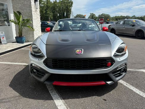 Used 2018 FIAT 124 Spider Abarth w/ Convenience Group RWD image 11