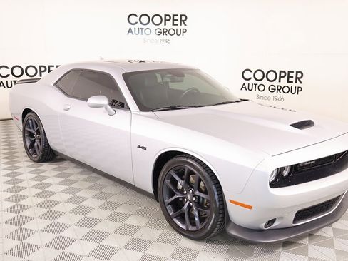 Used 2023 Dodge Challenger R/T w/ Plus Package image 1
