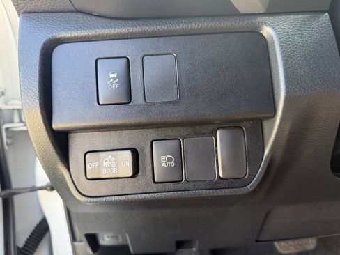 Used 2021 Toyota Tacoma SR5 RWD image 25