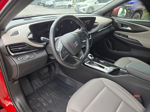 Used 2026 Buick Envista Avenir FWD image 11